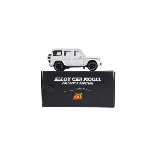 1:32 Scale Mercedes-Benz G-Class Die-Cast Alloy Metal Pull Back Model Car with Openable Doors, Light & Music