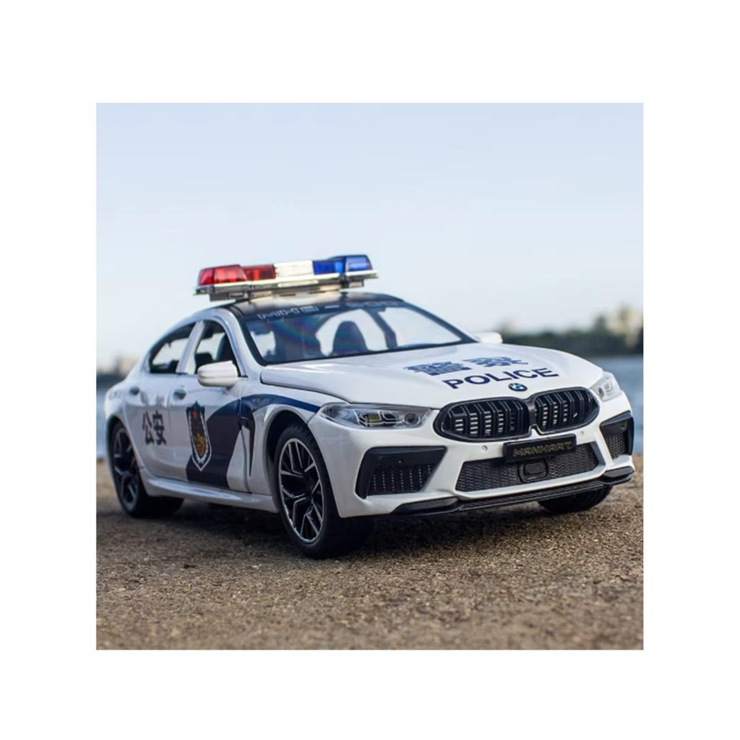 Toy Rush BMW M8 sports car Die Cast 1 : 32 (3+ Years)