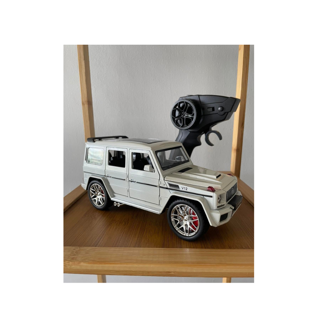 1:24 Scale Remote Control G63 Style Model Car with Smoke, Sound & Light, Zinc Alloy Pull Back Toy Car