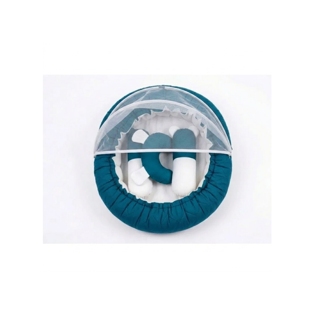 Round baby nest bed with mosquito net and pillow