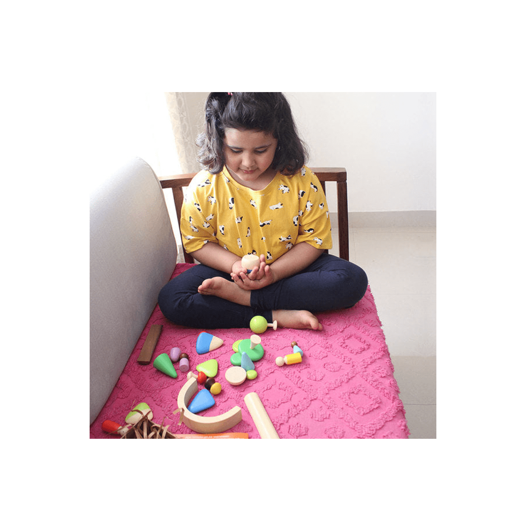 Shumee Toys Shumee 24-Piece Wooden Pretend Play Set with Peg Dolls (3 Years+)