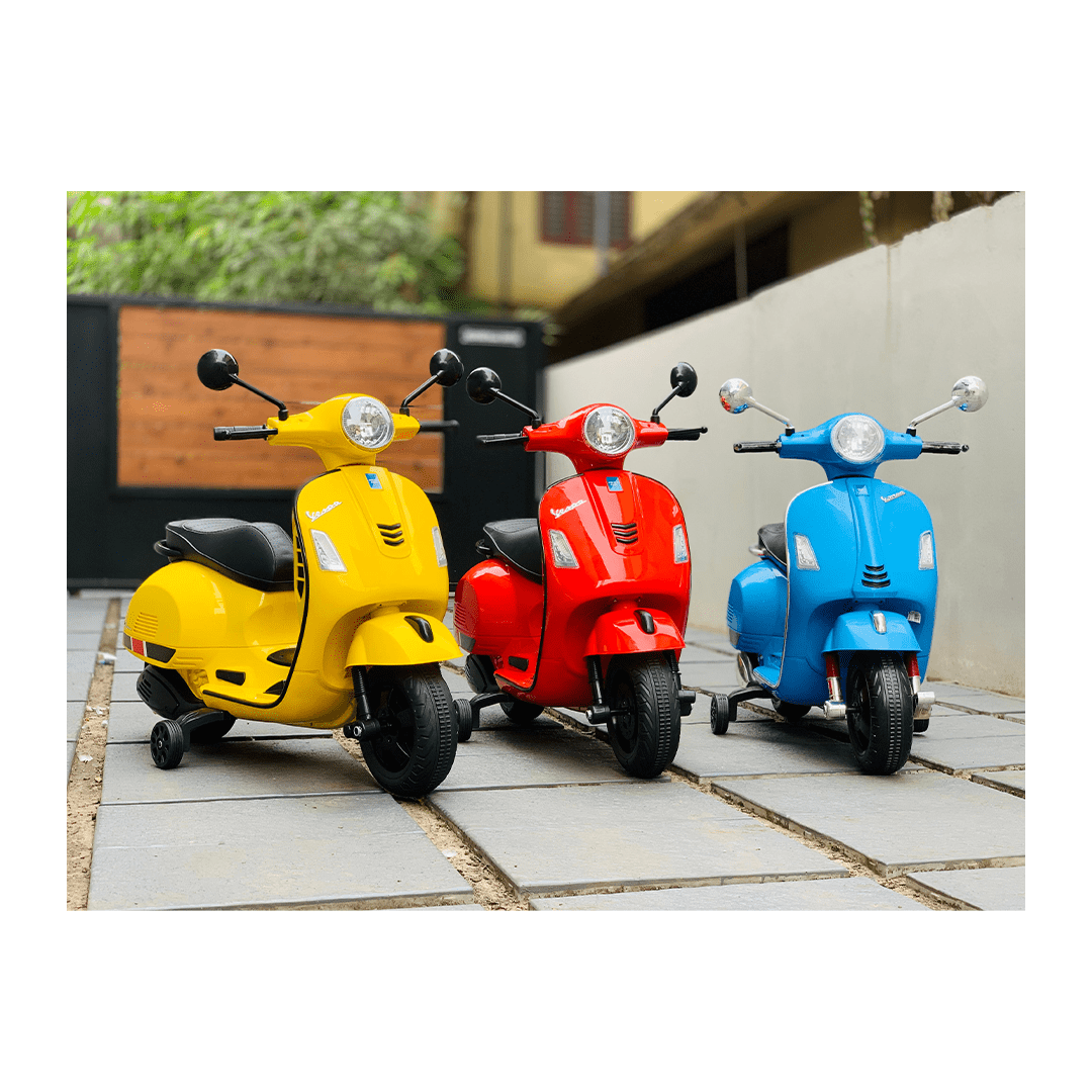 Baan Toys Toys Baan Toys Vespa Rechargeable Battery Operated 12v Ride-on Scooter For Kids (3 Years+)