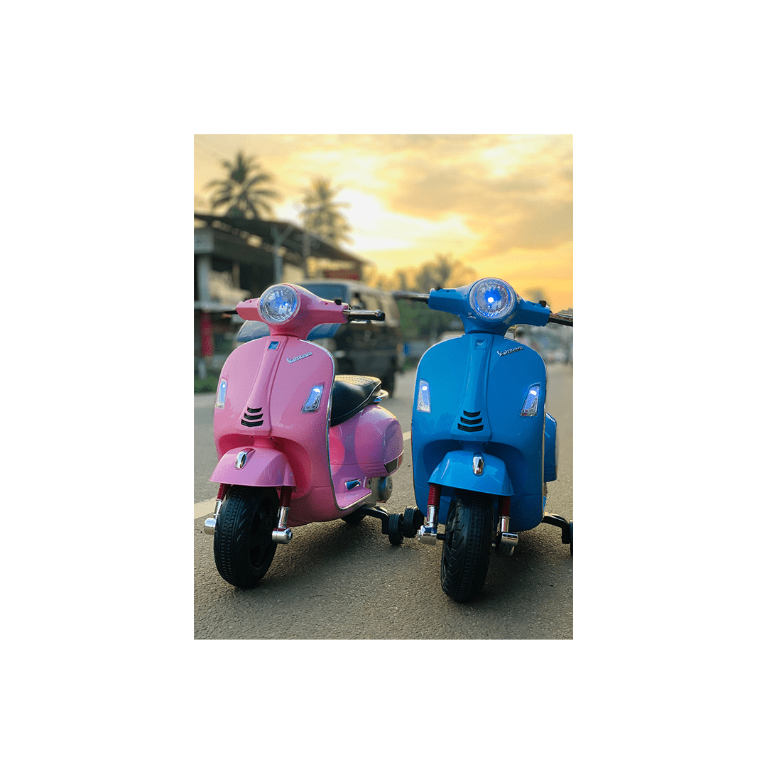 Baan Toys Toys Blue Baan Toys Vespa Rechargeable Battery Operated 12v Ride-on Scooter For Kids (3 Years+)