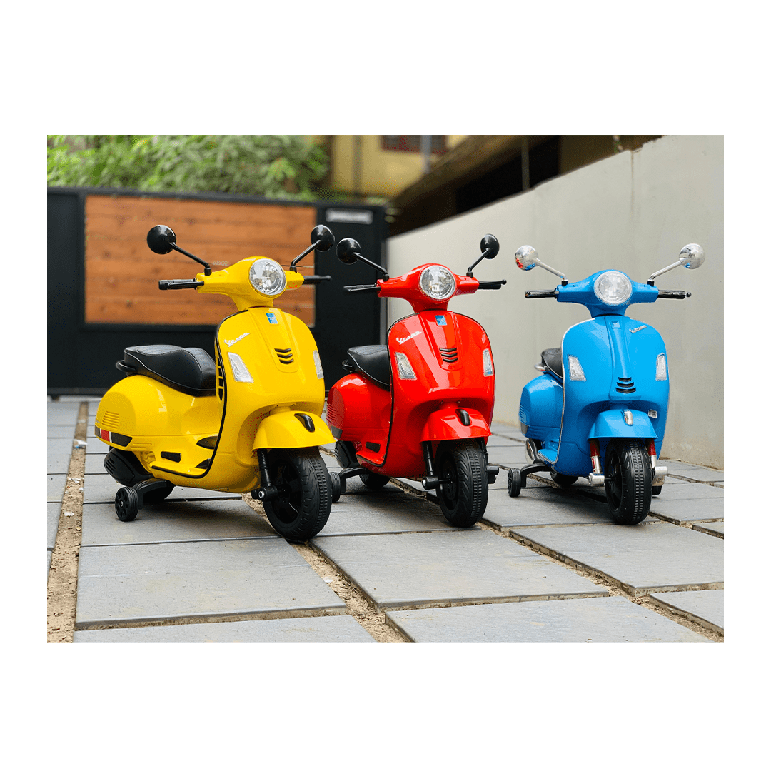 Baan Toys Toys Baan Toys Vespa Rechargeable Battery Operated 12v Ride-on Scooter For Kids (3 Years+)